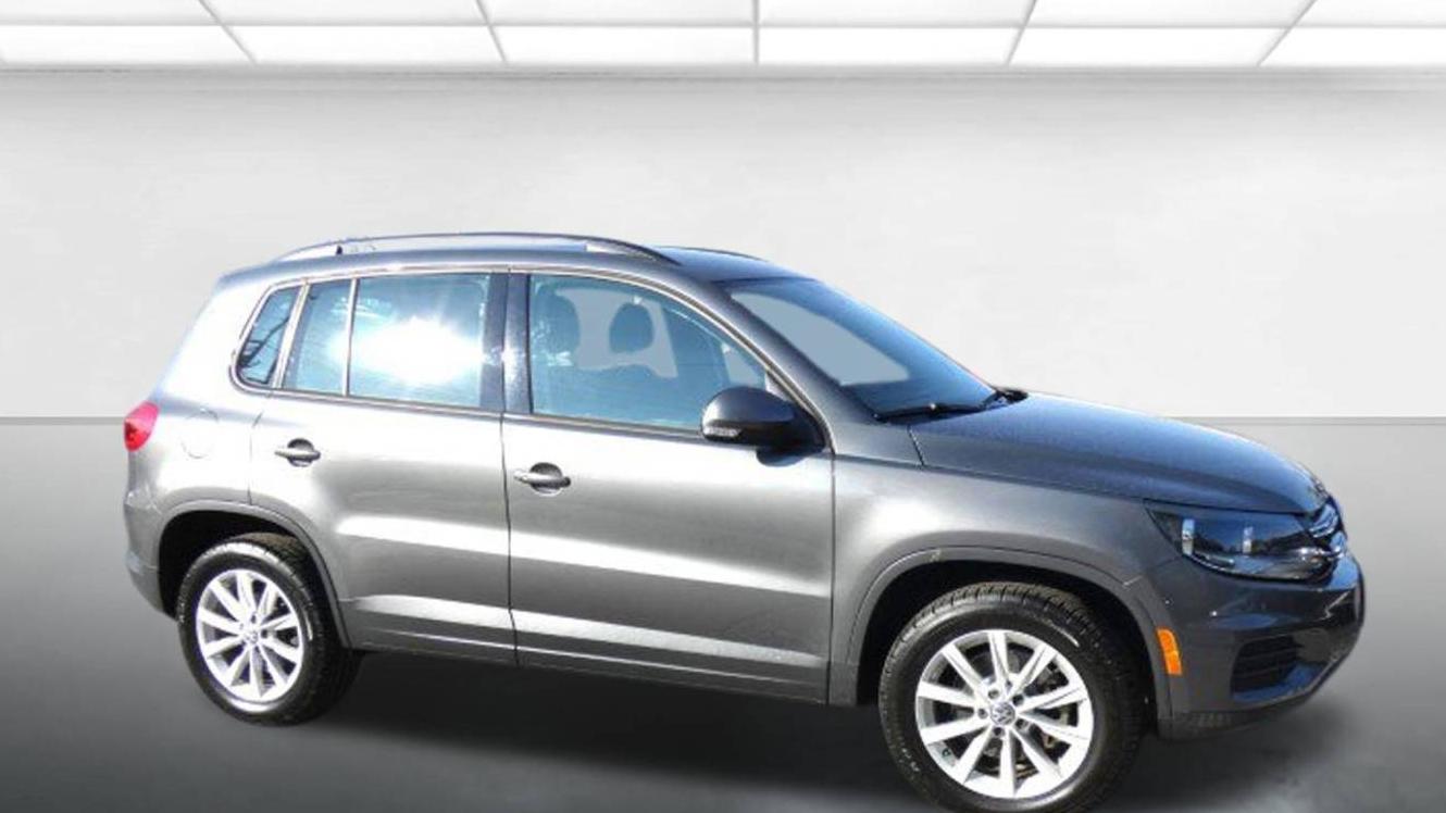 VOLKSWAGEN TIGUAN LIMITED 2018 WVGAV7AX1JK000326 image